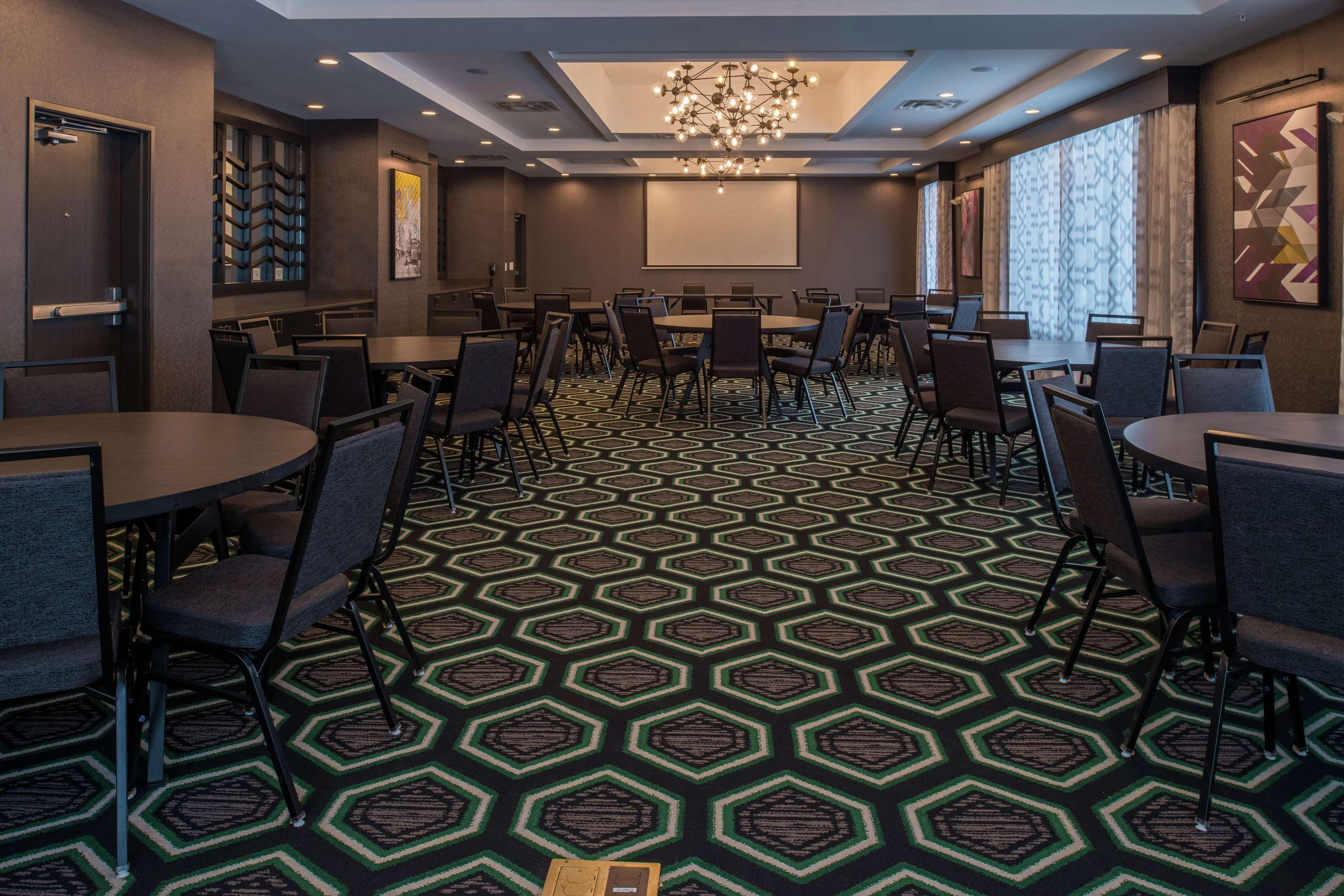 Hotel Hampton & Downtown Winston-Salem