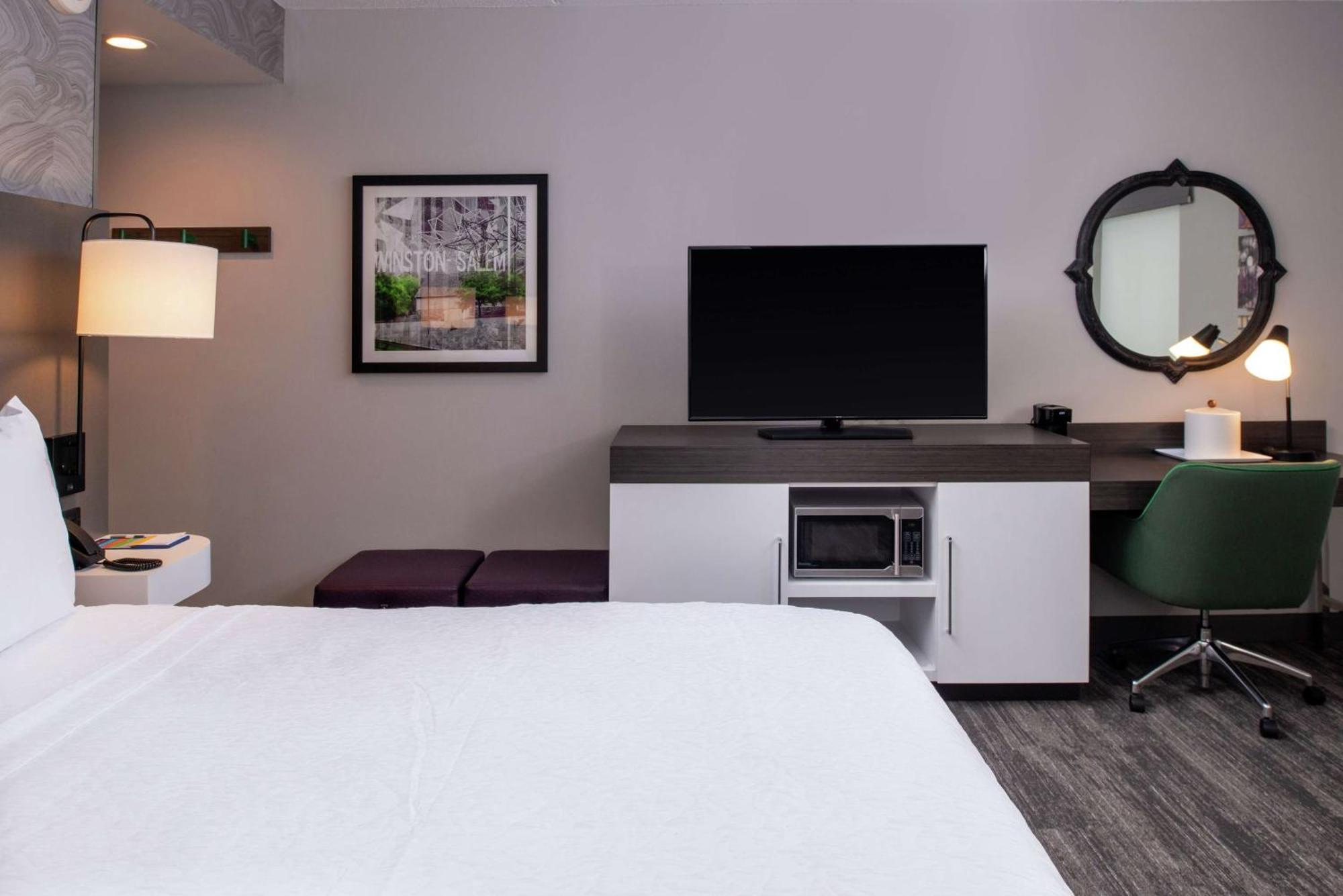 Hampton & Downtown Hotel 3*