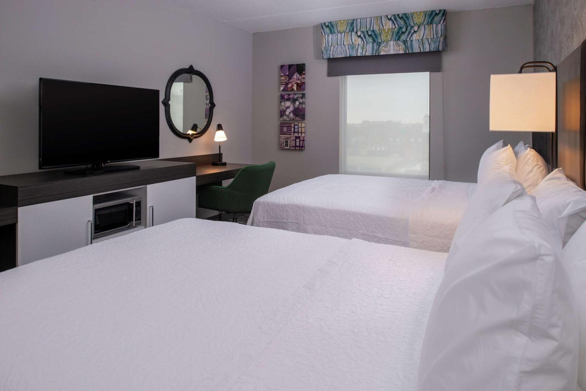 Hampton & Downtown Hotel 3*